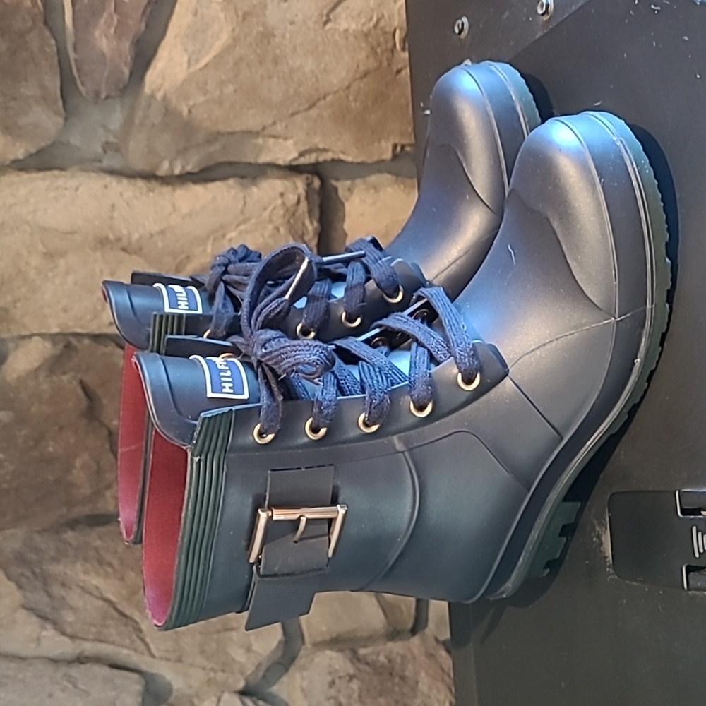 Tommy Hilfiger duck boots